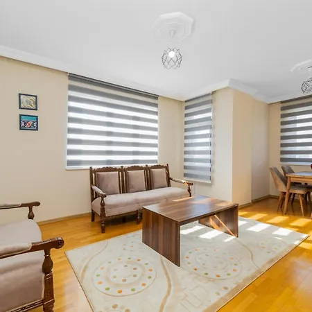 Central Flat W Balcony 10 Min To Hadrian Gates Antalya